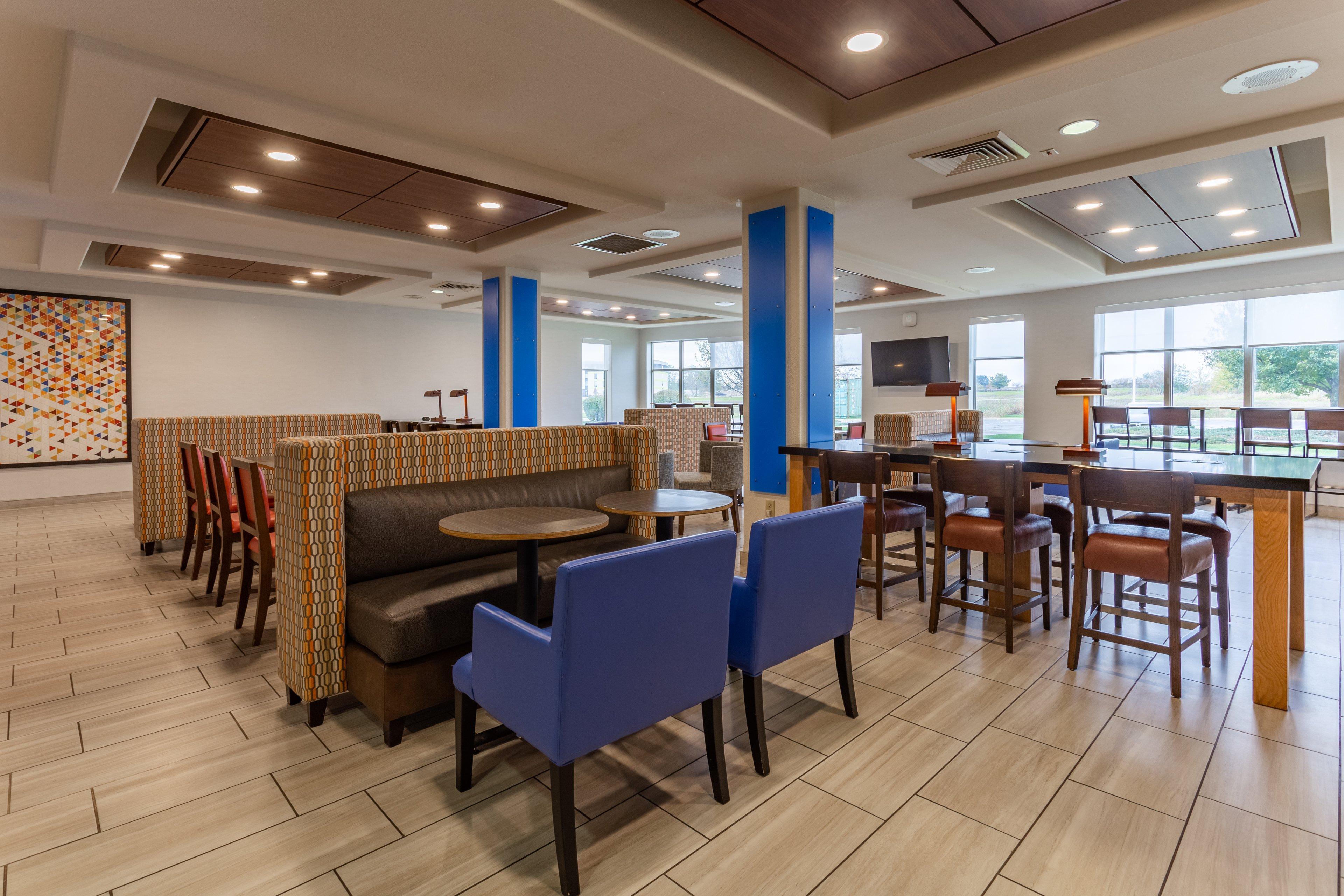 罗克福德洛芙斯公园快捷假日酒店 Loves Park 外观 照片